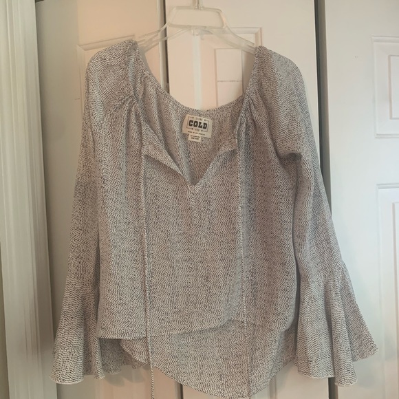 Stone Cold Fox Silk Top - Picture 9 of 9